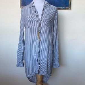 SOLD 🦋Lightweight Striped Long Button Up🦋